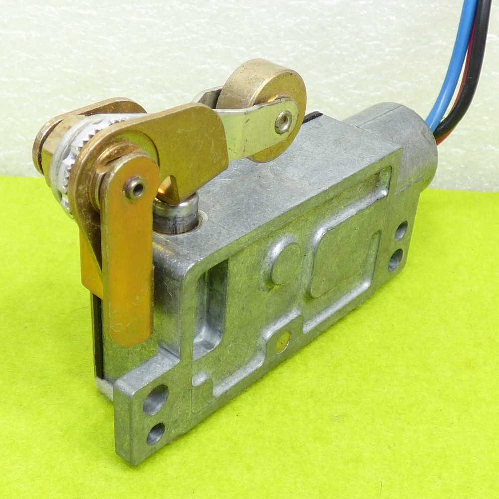 Honeywell bzln-2-rh microswitch micro switch