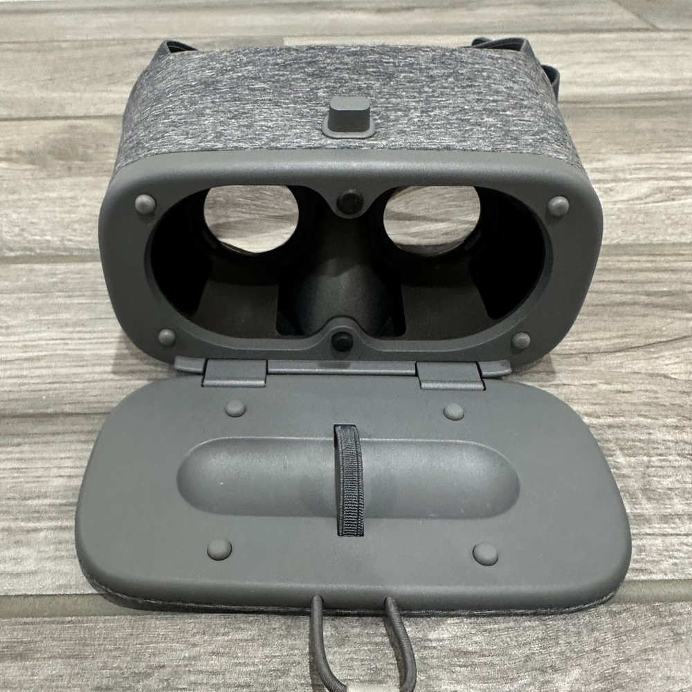 Google Daydream View VR Headset Slate Grey Virtual Reality Remote Control