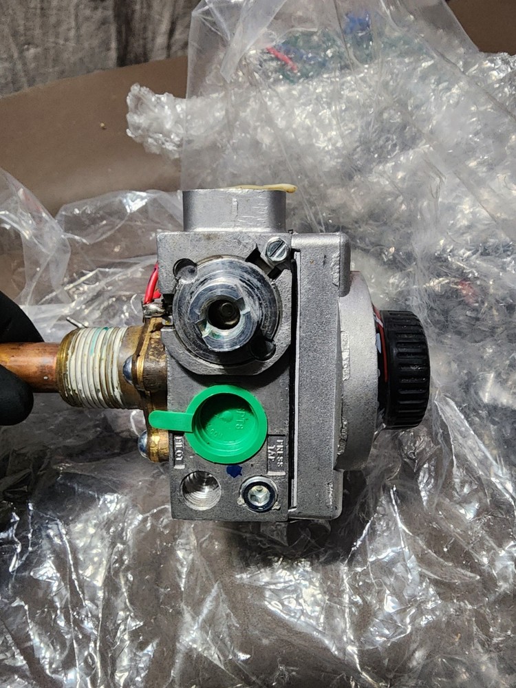 Water Heater Gas Valve 37C73U836