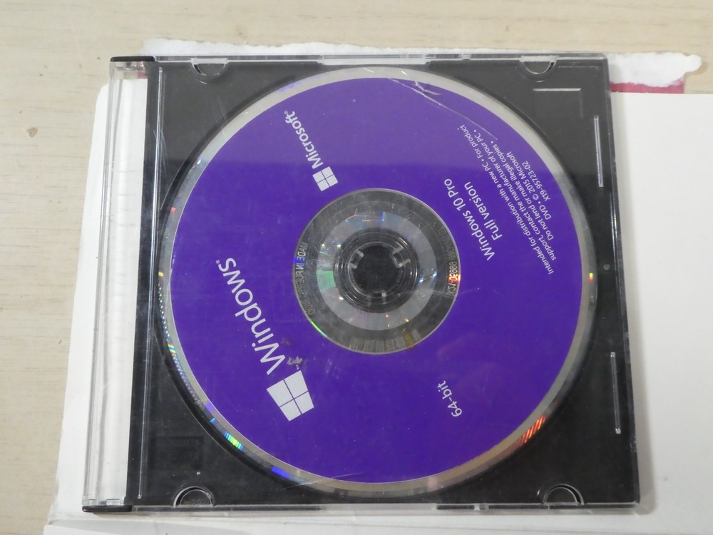 Microsoft Windows 10 Pro 64 Bit DVD