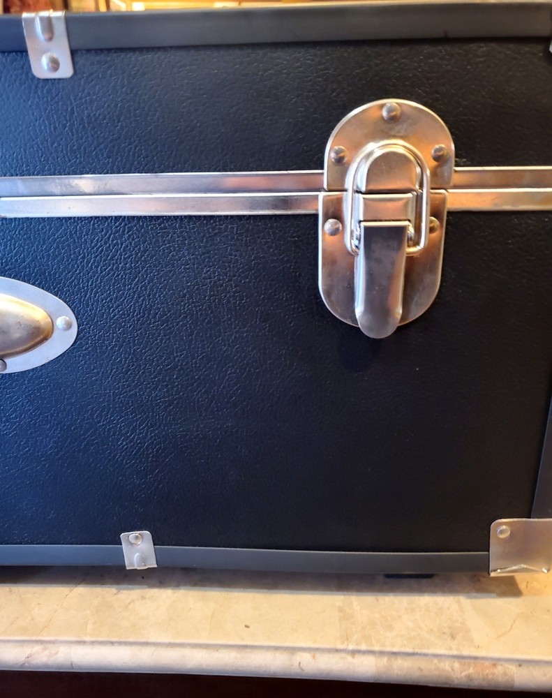 Seward Explorer 30" Trunk with Wheels & Lock, Black