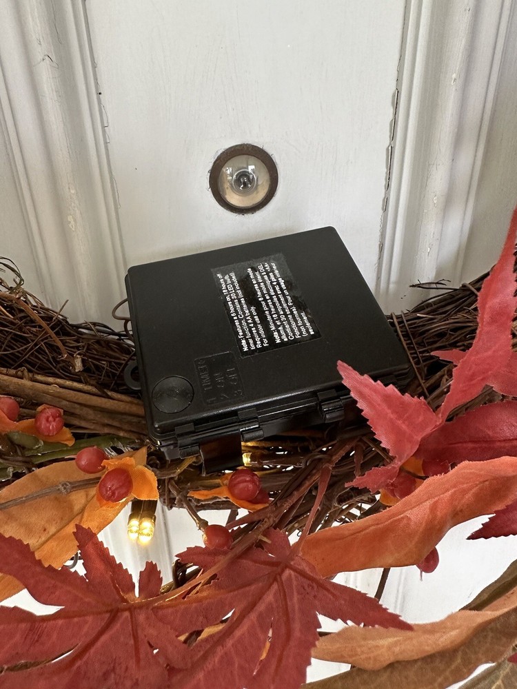 Retired Pottery Barn Fall Lit Maple Leaf Wreath. 16”