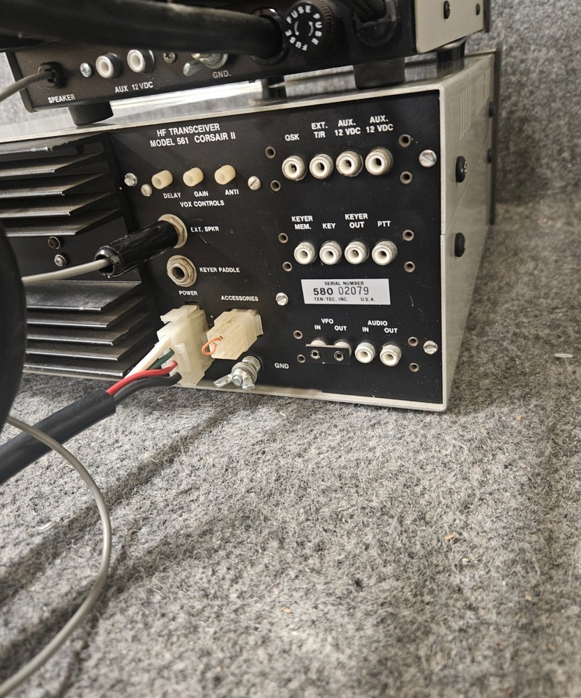Ten-Tec 561 Corsair II HF Transceiver