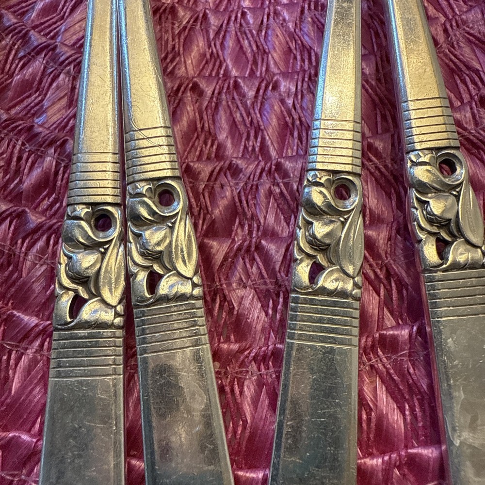 Coummuntiy Silverplated Vintage Silver flatware 21