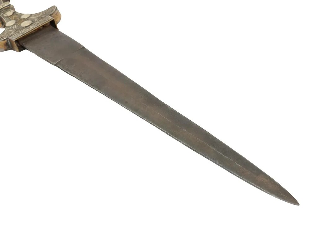 ANTIQUE 1900S ARABIC DAGGER WITH SILVER SHEATH
