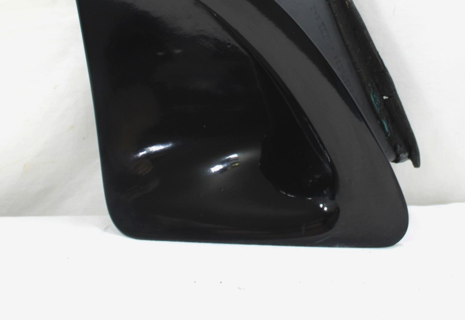 1994-1998 FORD MUSTANG SCOOP INSERT VENT TRIM LEFT & RIGHT QUARTER PANEL BLACK