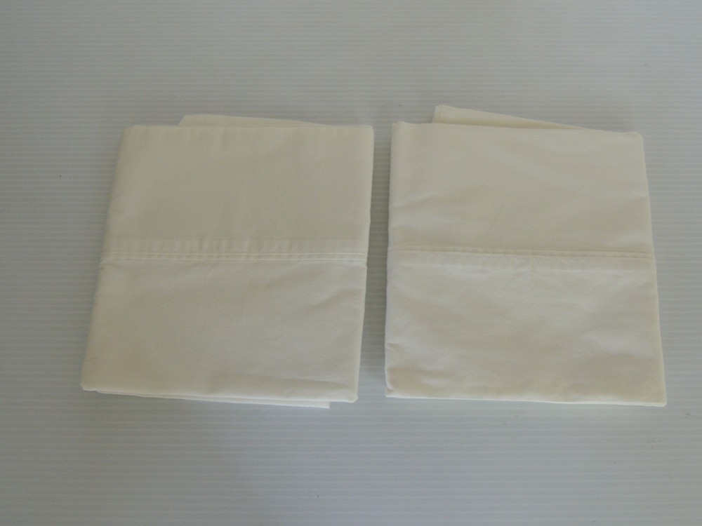 SALT - (standard Easy Care Pillowcases 200 Thread Count - Light beige-
