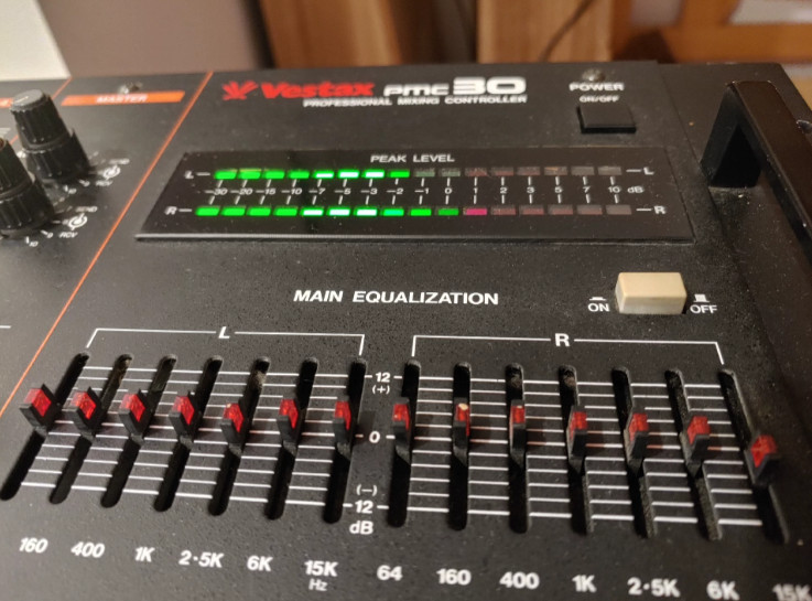 1pcs Vestax PMC 30 Mixing Console