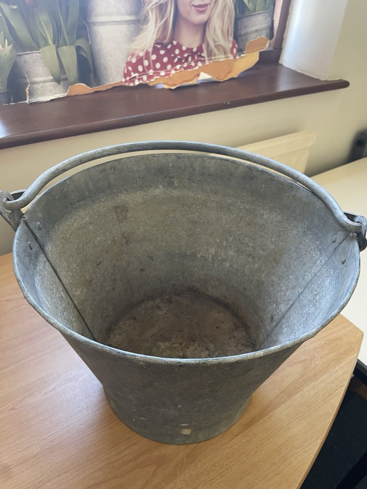 VINTAGE GALVANISED BUCKET