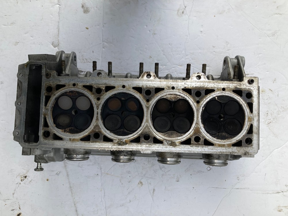 Triumph Daytona 1000 Cylinder Head