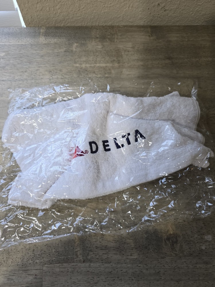Delta Airlines Towel Rag White Blue New