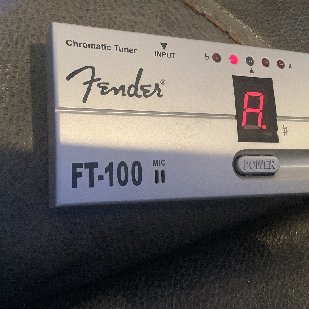 Fender*FT 100 Guitar Bass Chromatic Tuner