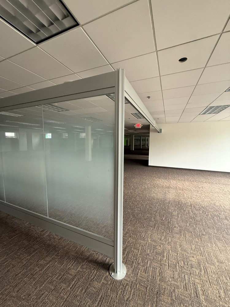 Frosted Glass Partitions with Aluminum Frame