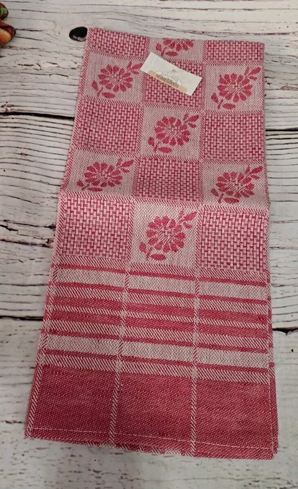 Pot Holders & A Kitchen Hand Towel Lot. Different Sizes & Designs