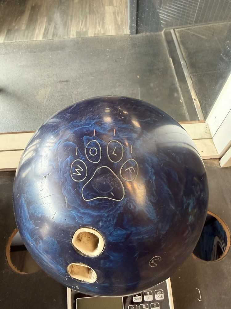 Ebonite Wolf Blue. 15lbs 6.5 Ounces. Used. 4 3/8” Span.