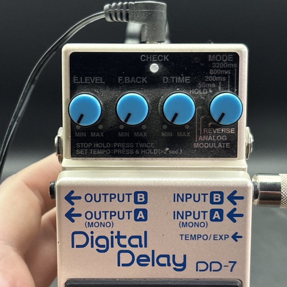 BOSS DD-7 Digital Delay Electric Guitar Effect Pedal