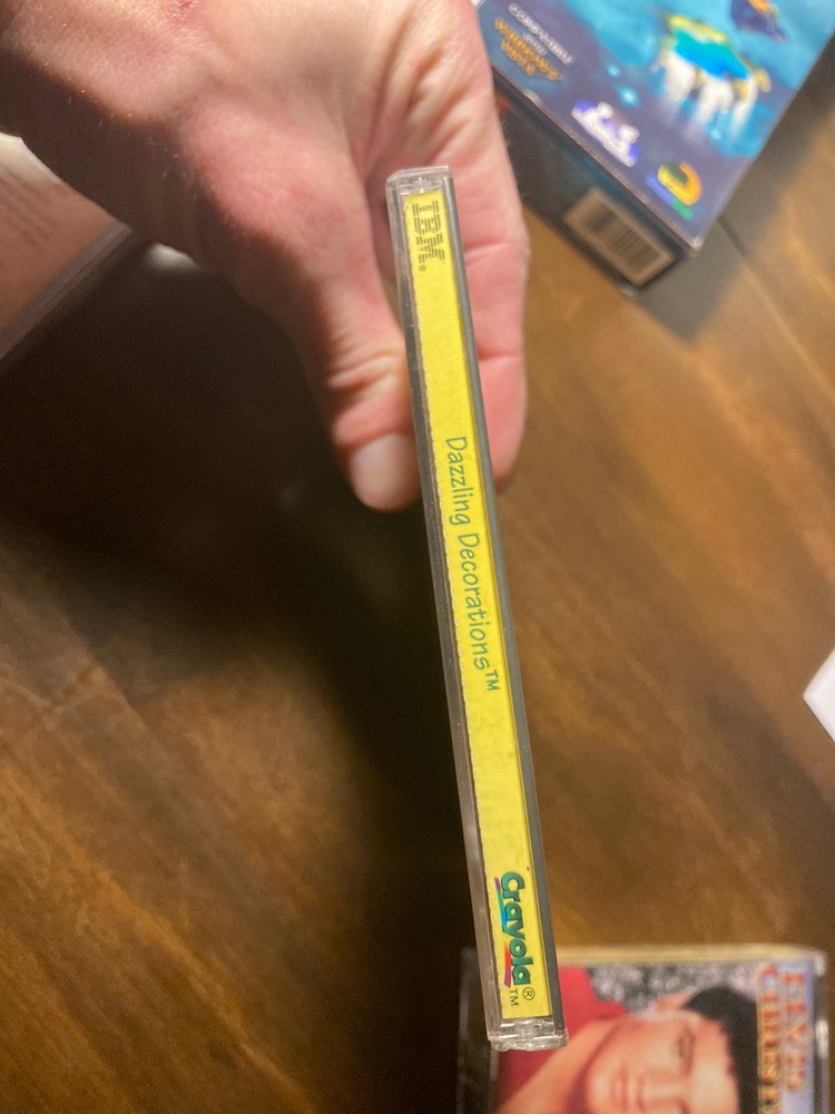 Crayola / DAZZLING DECORATIONS / CD-ROM / PC & MAC / Vintage Computer Software