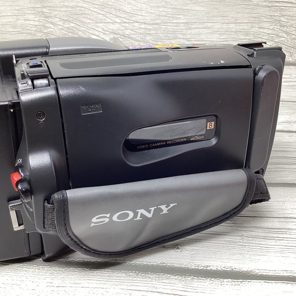 Sony Handycam Vision CCD-TRV32 Untested