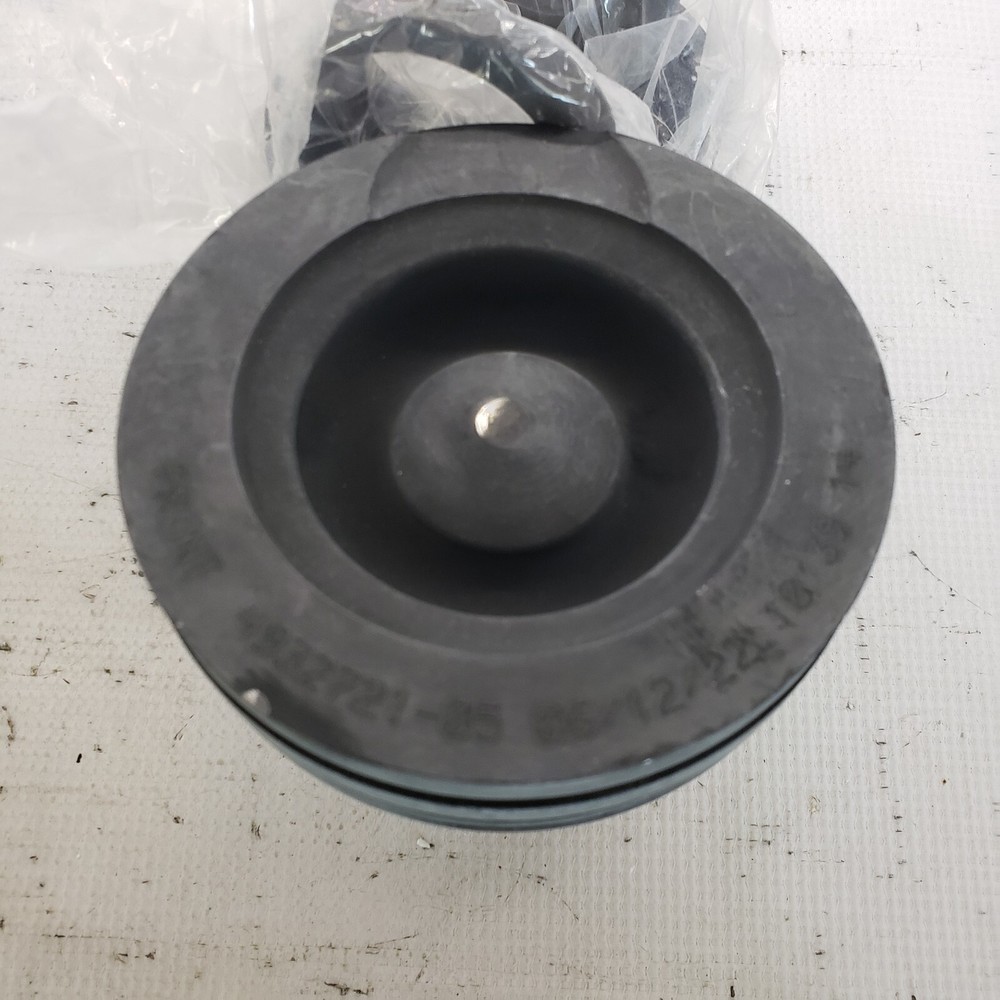 Piston 4932721-05