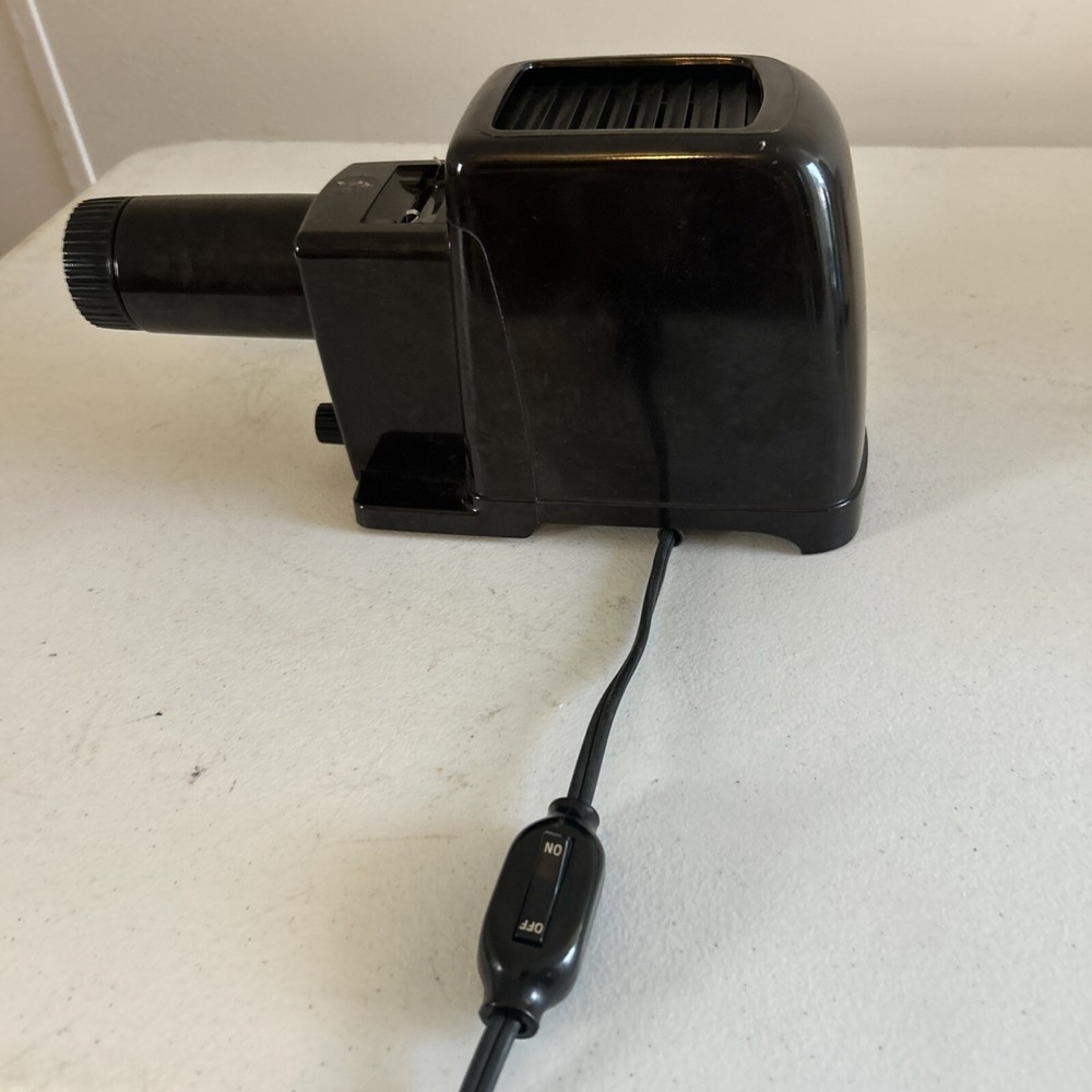 Kodak Kodaslide Merit Slide Projector. Working