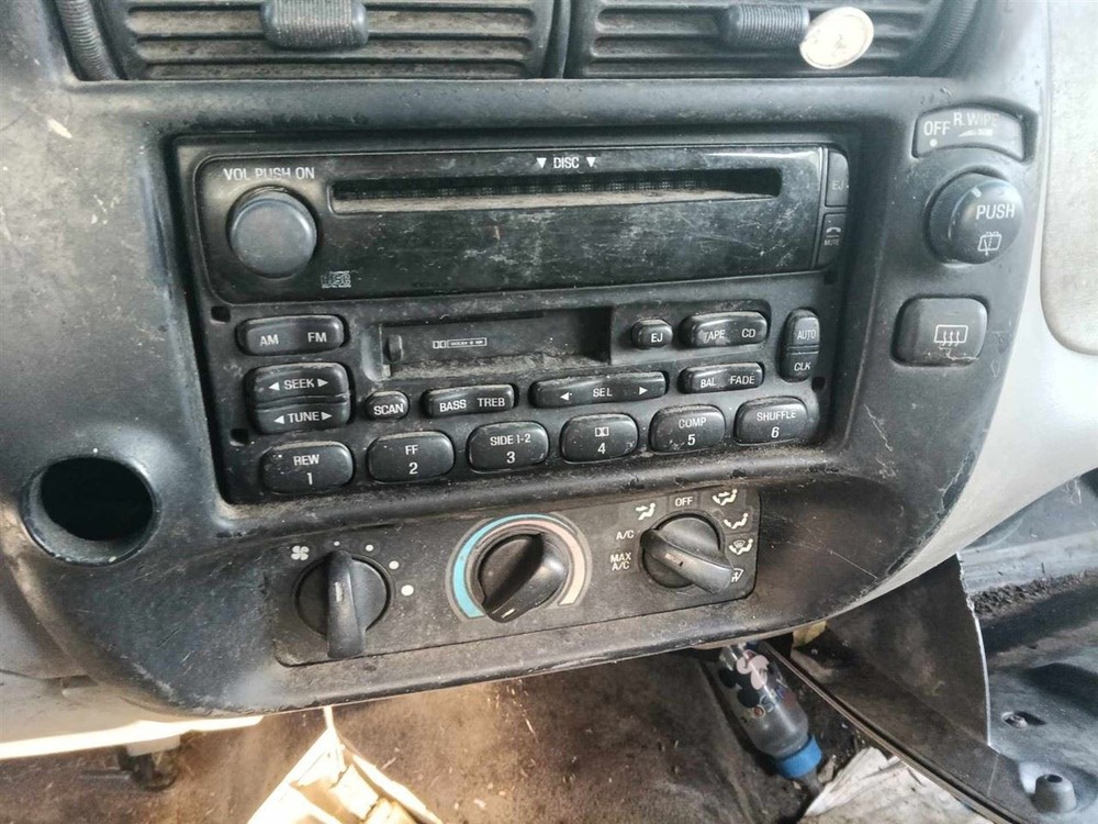 EXPLORER 2000 Fuse Box Cabin 6583