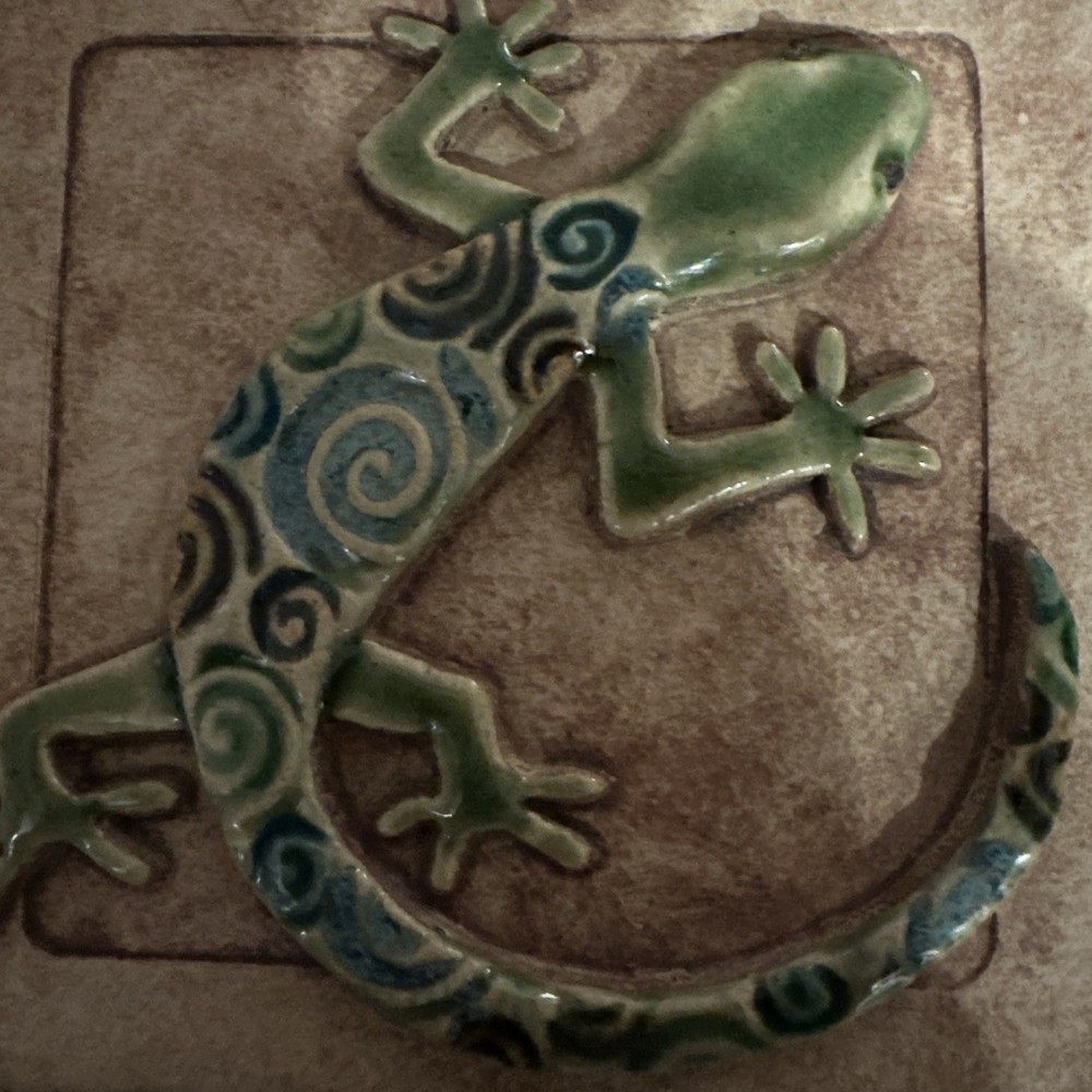 Northfire Studio Gecko Art Decorative Tile