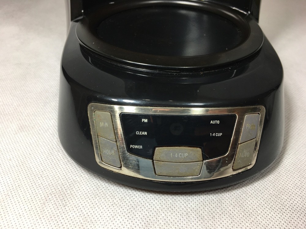 Black & Decker CM1010B 12-Cup Programmable Coffee Maker No Carafe