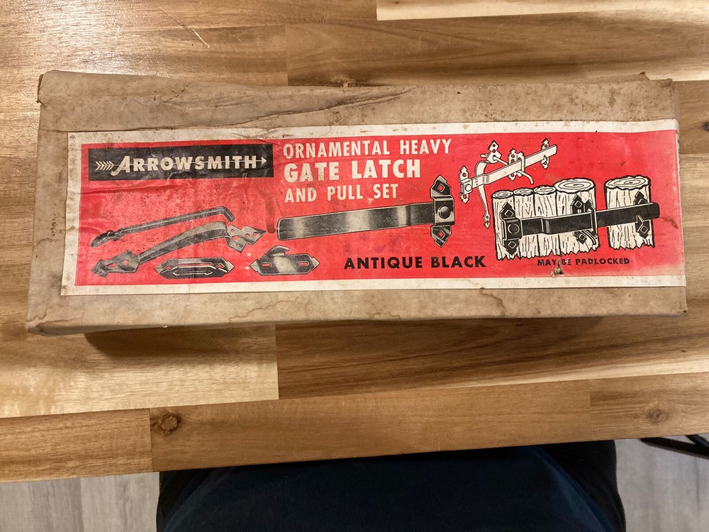VINTAGE ARROWSMITH ORNAMENTAL HEAVY GATE LATCH & PULL SET GLH300B. NEW!!!