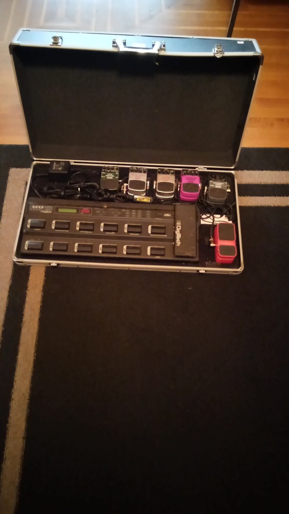 Digitech RP10/ Behringer Pedal Effects+ extras
