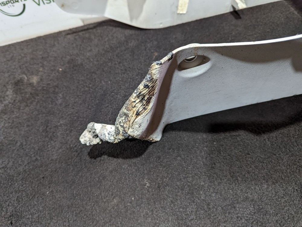 RANGE ROVER EVOQUE L538 CENTRE CONSOLE WITH ARMREST