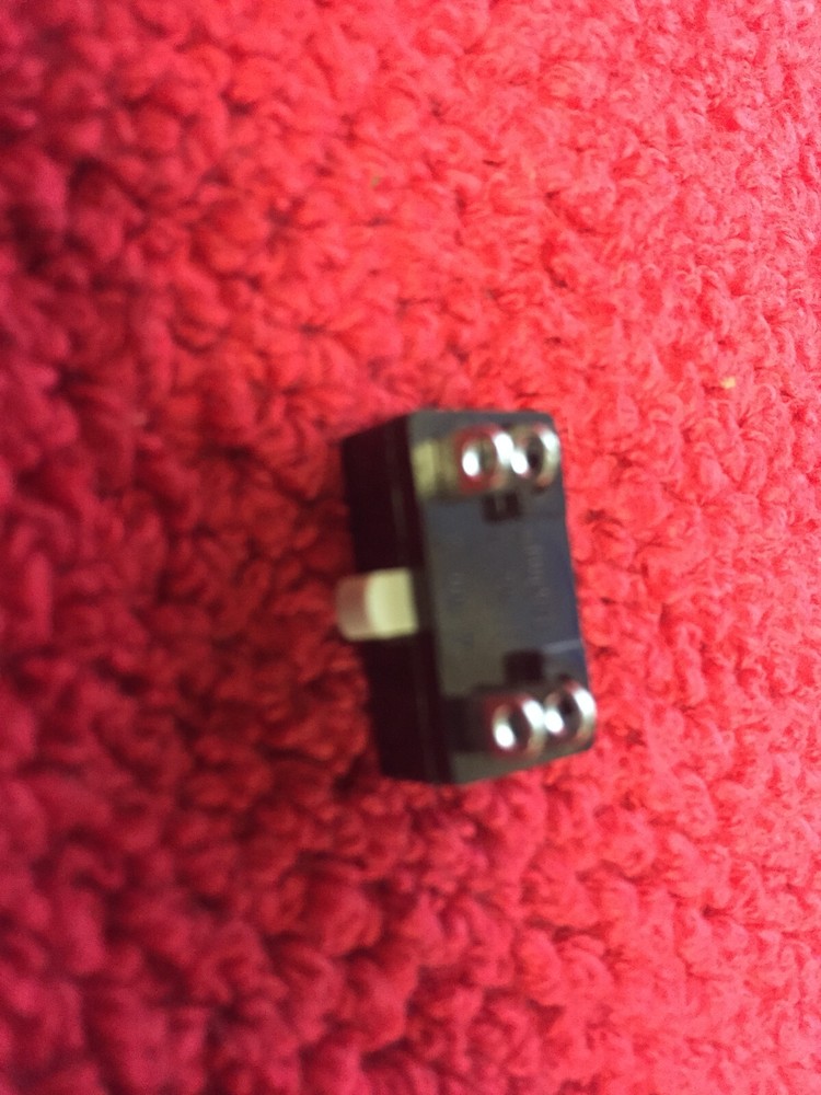 16-314 ITW LICON SWITCH PUSH BUTTON 10a