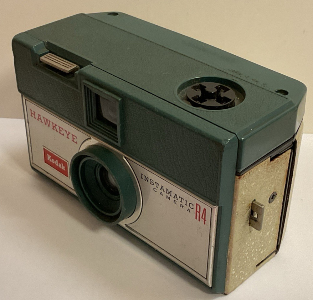 Vintage Kodak Hawkeye Instamatic Camera R4 Untested Missing Strap
