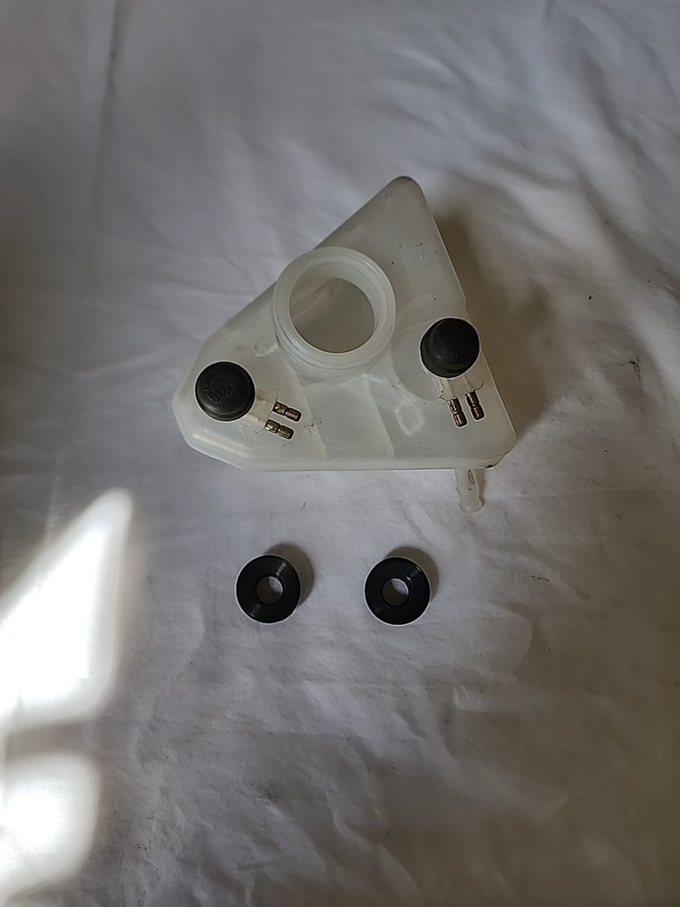 BRAKE FLUID RESIVOR