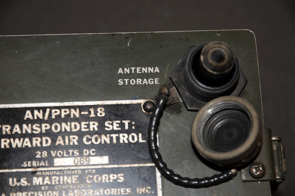 AN / PPN-18 Transponder Set – Forward Air Control