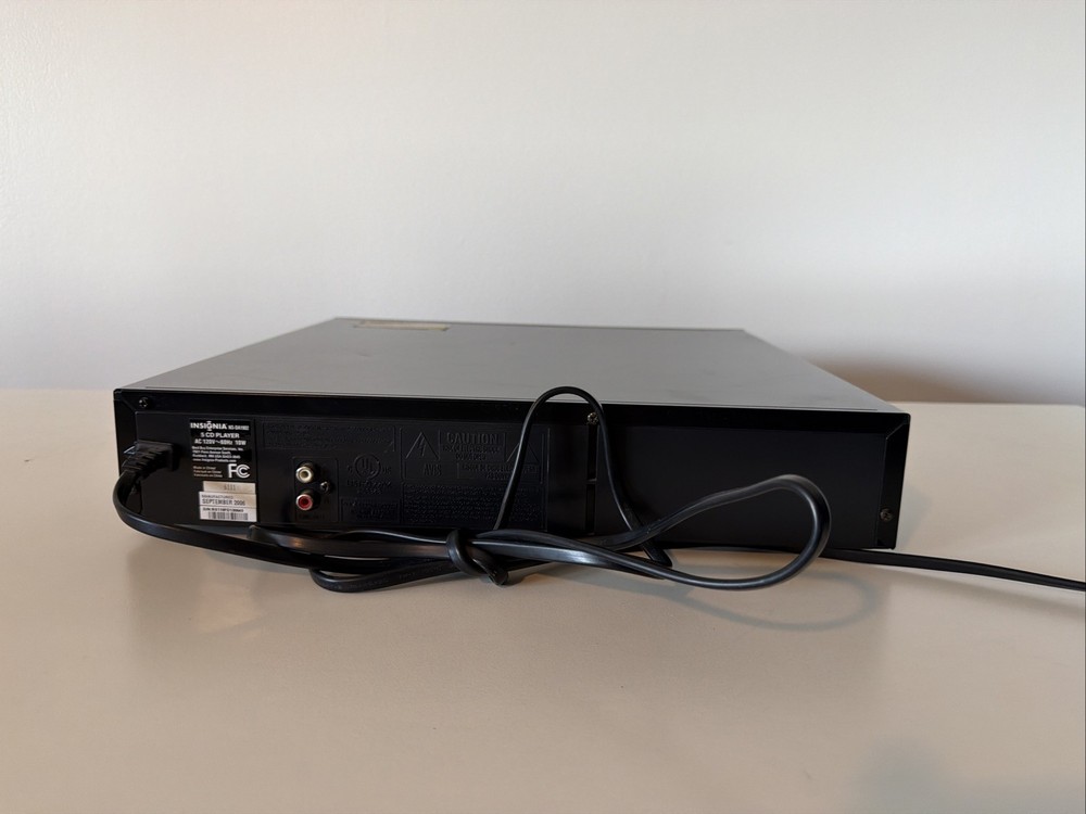 Insignia 5 Disc CD Player NS- DA1902 Tested & Working NO REMOTE
