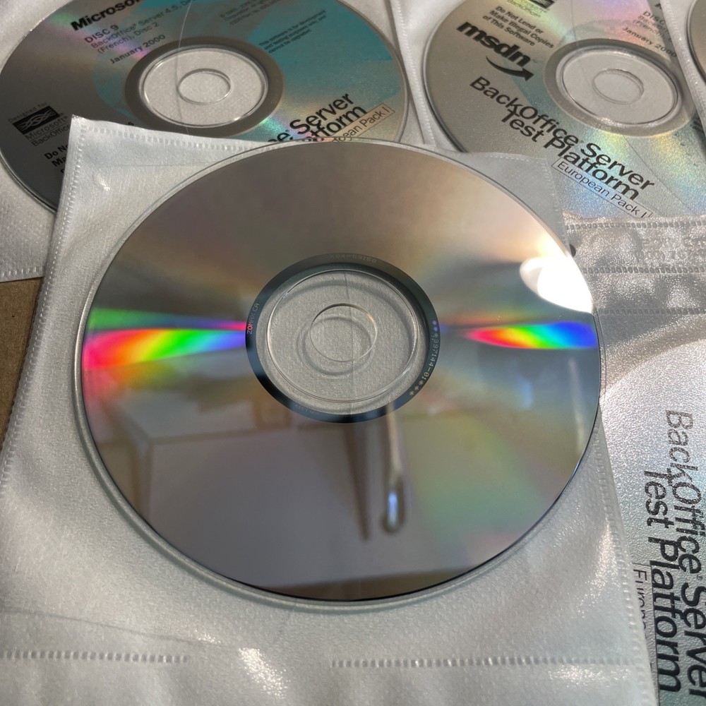 Microsoft MSDN Back Office Server Test Platform Discs 1-35 Jan. 2000 Euro Pack I