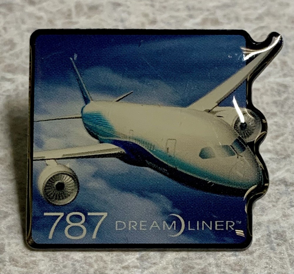 BOEING 787 Dreamliner Airplane Lapel Hat Pin [C]