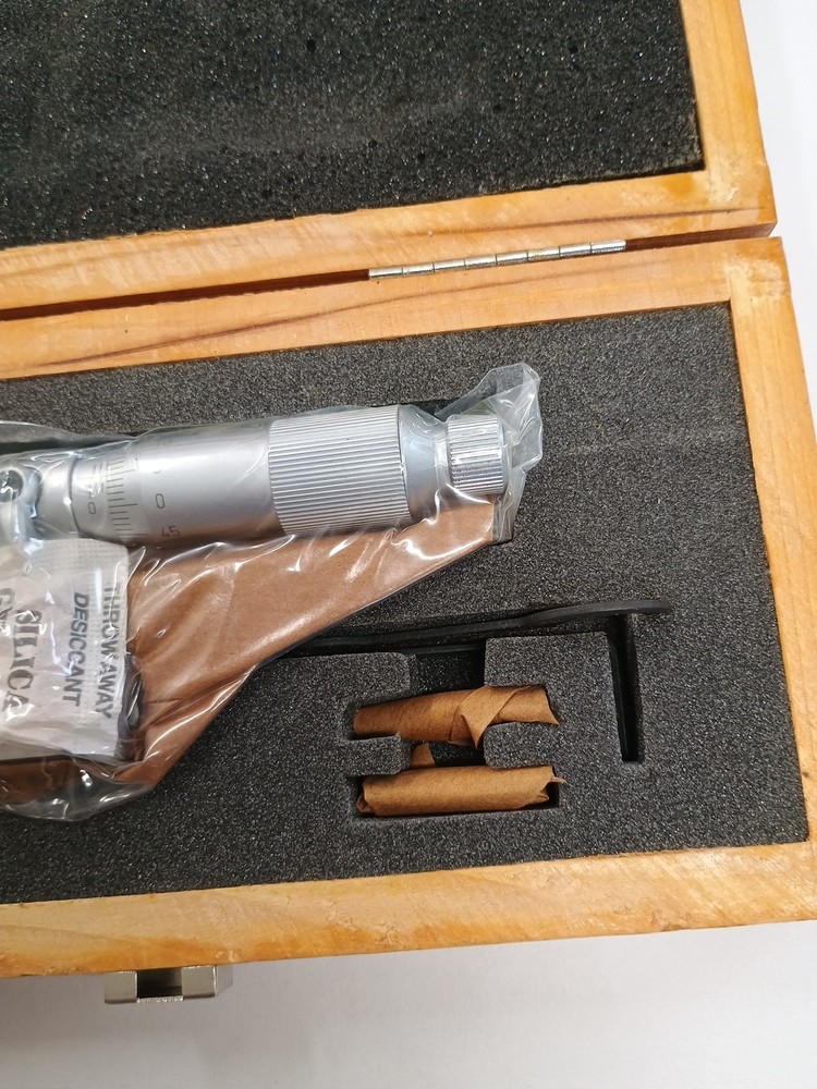 UNI-Micrometer 0-25 mm 0.01mm