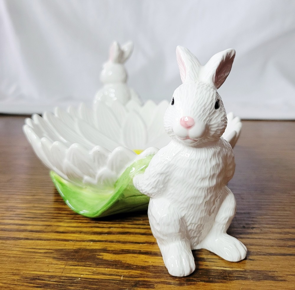 VTG Easter Hallgem Corp. Candy Dish Featuring Two Bunnies and Daisy
