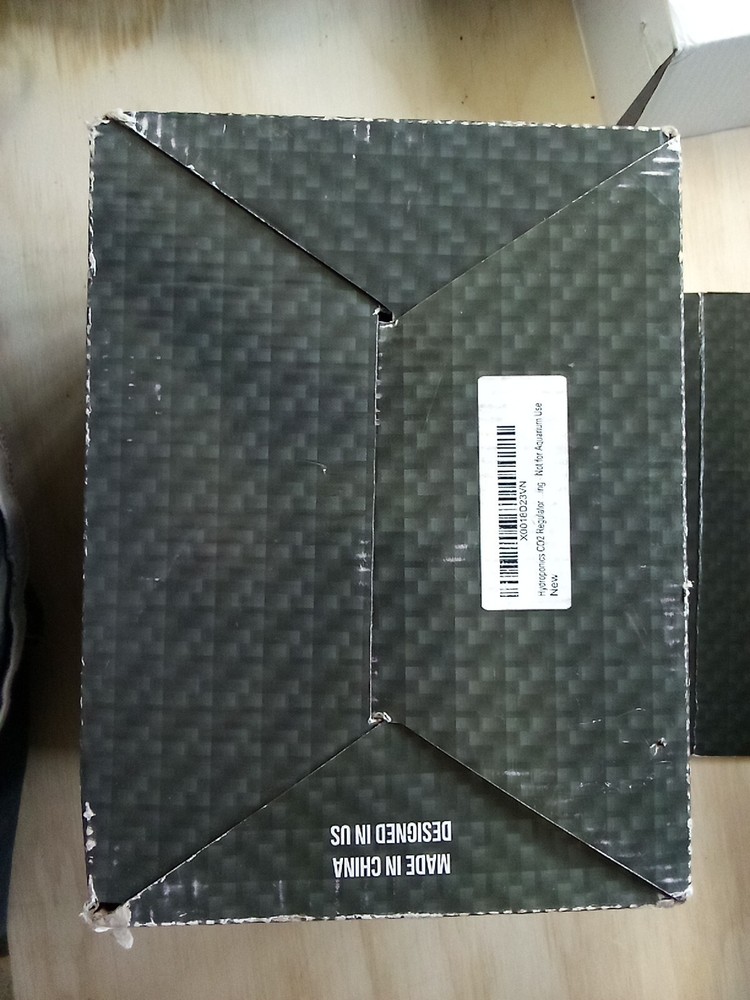 co2 regulator with solenoid