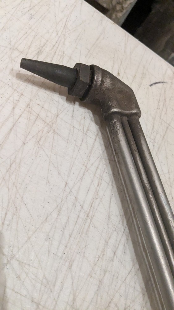 AirCo Heavy Cutting Torch Handle - Model 822 3085