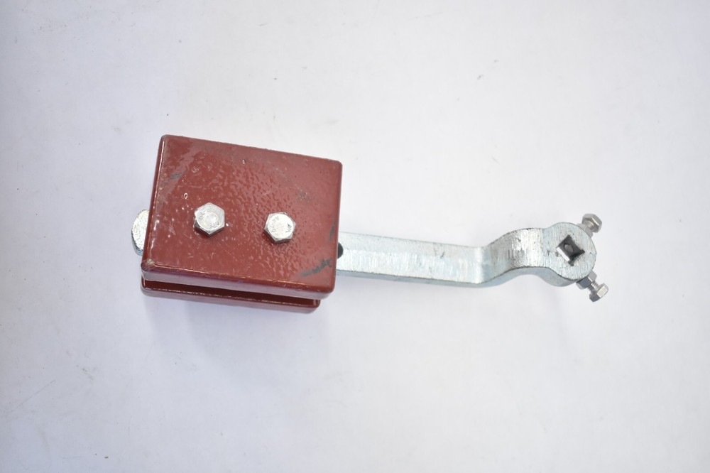 Lever Replacement Bracket Support 65X80X50 Red Base w Silver Handle