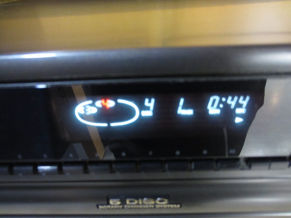 Technics SL-PD688 5 Disc CD Changer Carousel No Remote Tested Working