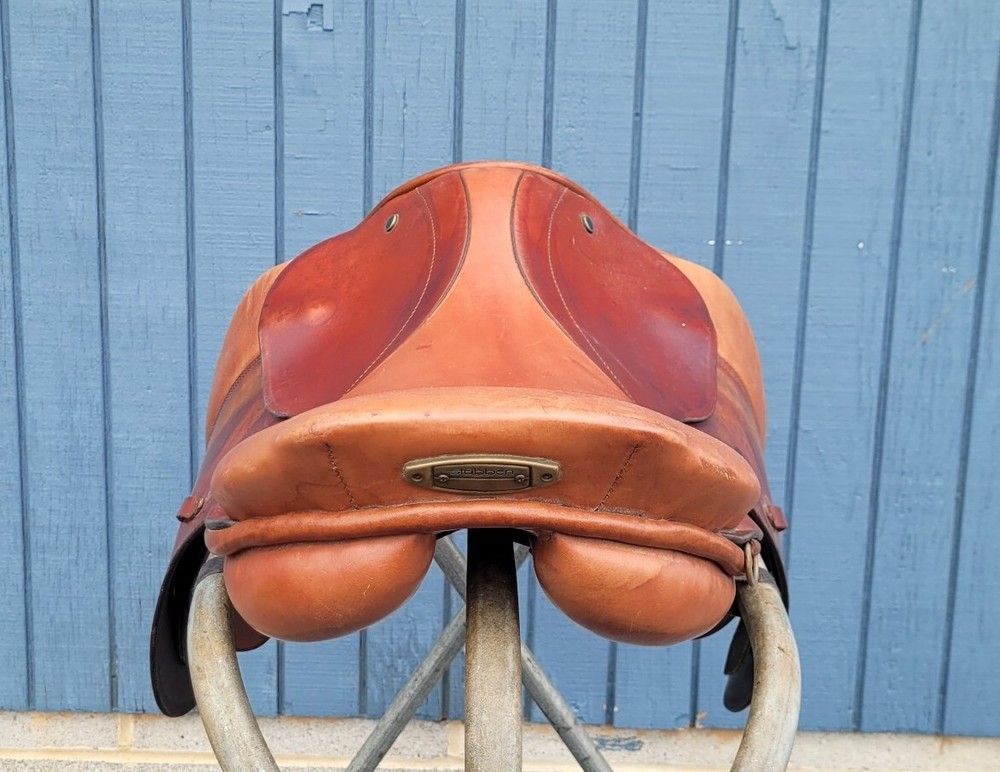 Stubben "Edelweiss" 17.5" Saddle