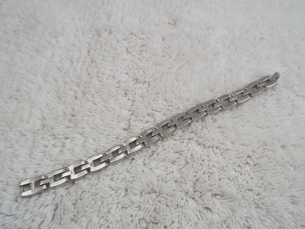 Silvertone Link Bracelet