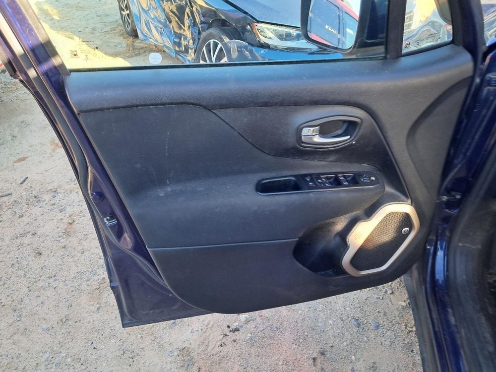RENEGADE 2017 Glove Box 4855891