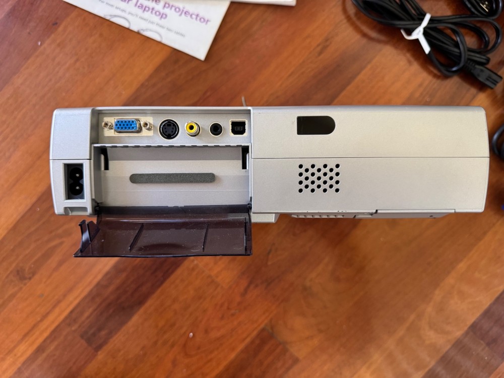 Epson PowerLite 730c LCD Projector with Case, Cables, and Remote Control