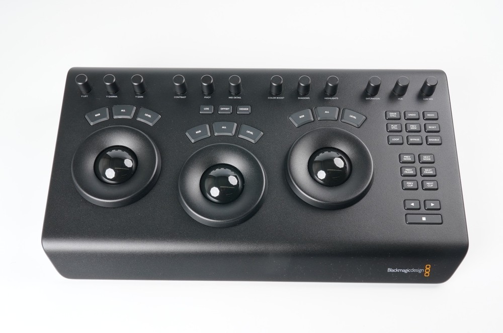 [Near Mint] Blackmagic Design DaVinci Resolve Micro Color Panel #190M