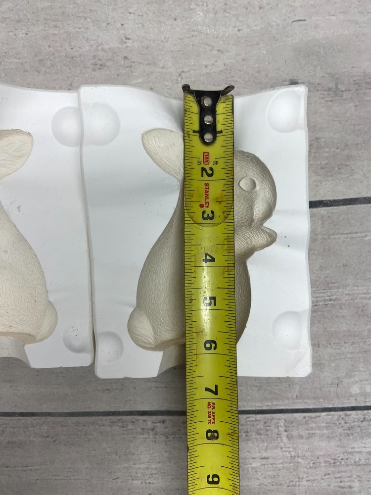 Vintage 1983 Albertas Ceramic Casting Mold Bunny The Rabbit #A-365