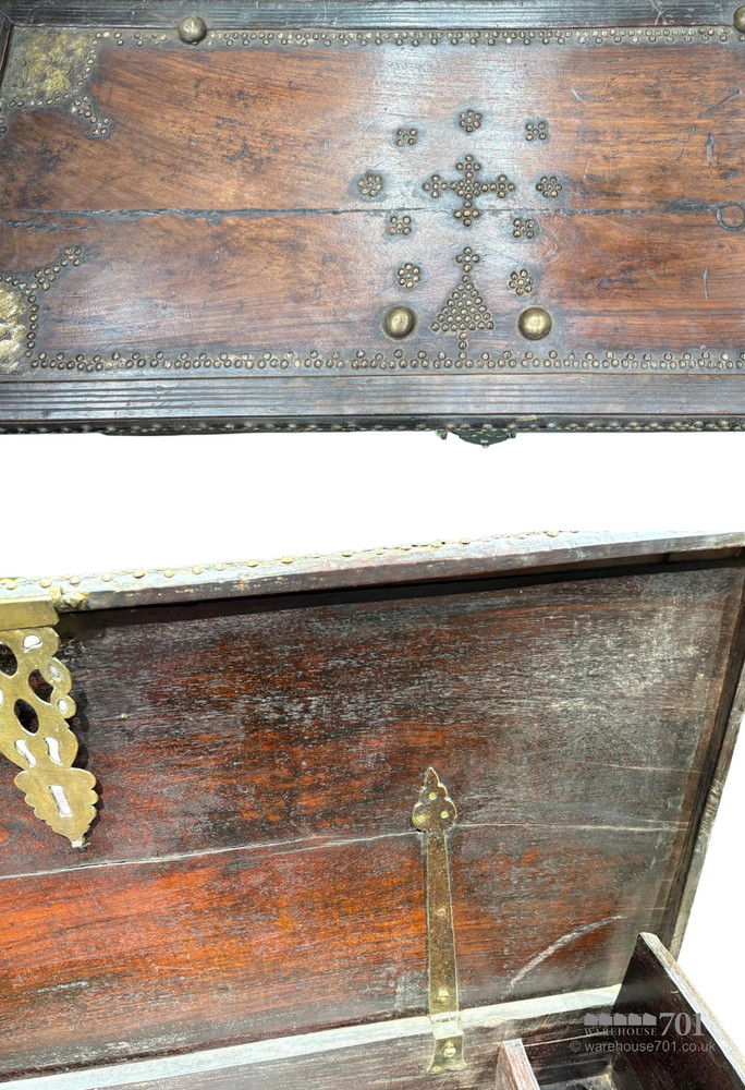 Rosewood Zanzibar chest
